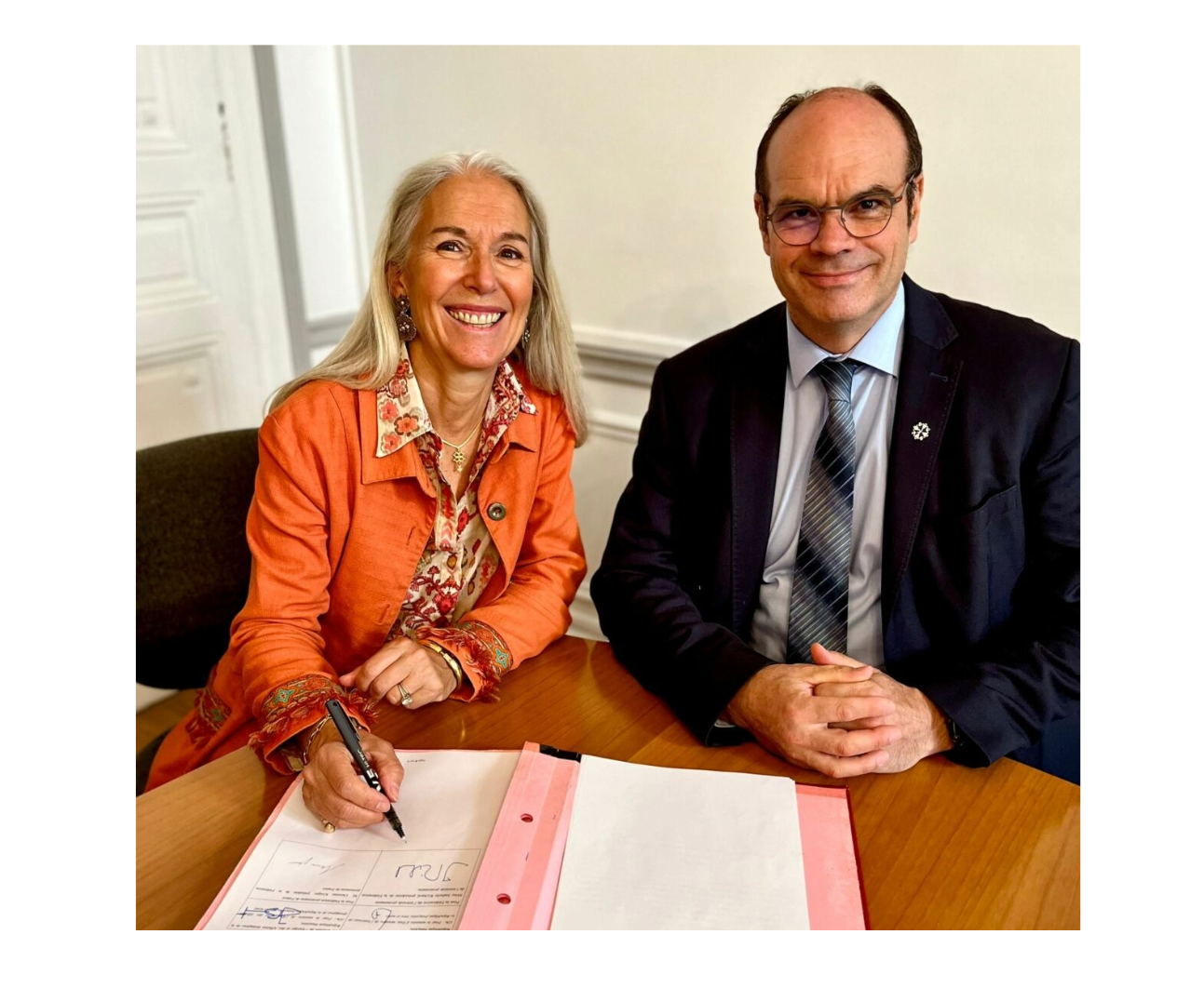 Isabelle richard président de la FEP et Christian Krieger président de la FPF signent le nouveau protocole